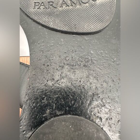 Gucci Black Leather Sandals with Gold Accent - Picture 9 of 12